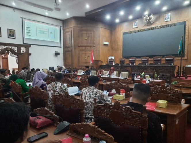 
					DPRD Pati Buka Masukan Publik untuk Raperda Produk Hukum Daerah