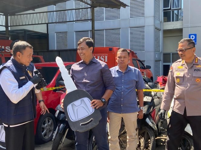 
					Polda Jawa Tengah Ungkap Dua Kasus Besar Pemalsuan STNK dan Penadah Motor