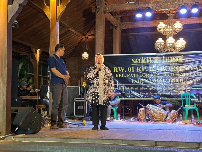 
					Suhartini Ajak Warga Pati Tak Ragu Mengadu: “Silakan Telepon Saya”