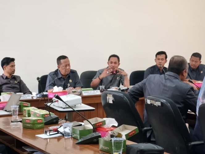 
					Aturan PKL di Pati Direvisi, Zonasi Dihapus dari Perda