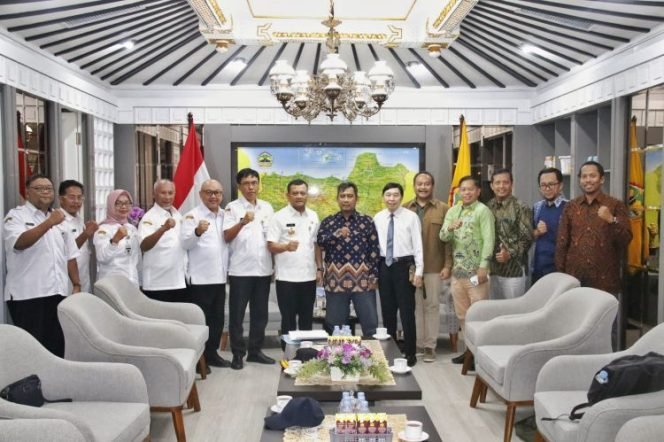 
					Jateng Mantapkan Kolaborasi Selamatkan Pesisir Lewat Program “Mageri Segoro”