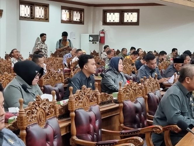
					Covid-19 Merebak Lagi, Suhartini: Jangan Lengah, Tetap Waspada dan Jaga Prokes!