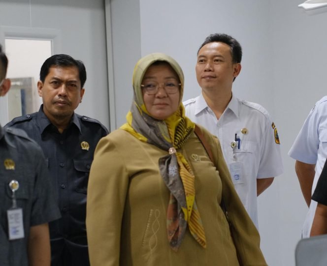 
					Endah Sri Wahyuningati Soroti Pentingnya Kesiapan Pengelola Dapur Makan Bergizi di Pati