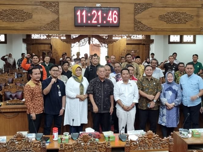 
					DPRD Pati Undang KONI dan 50 Cabor