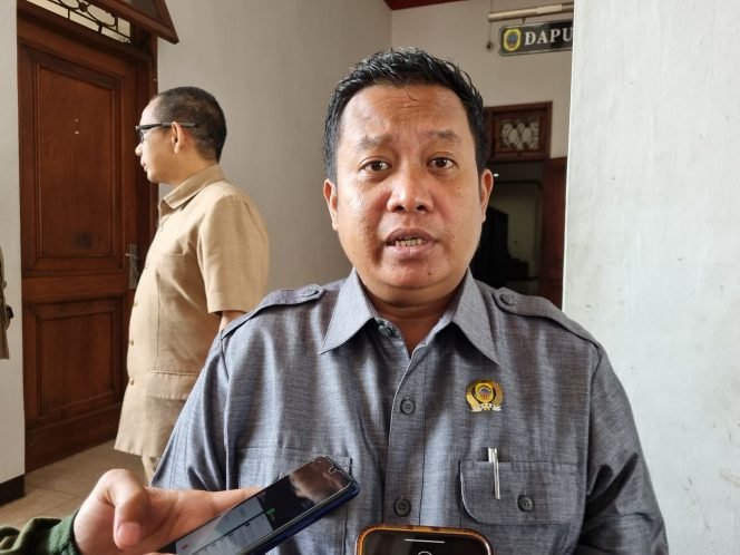 
					Regrouping SD di Pati, Komisi D Tegaskan Dana BOS Tidak Bermasalah