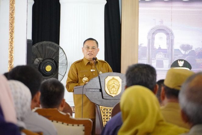 
					Pemkab Pati Luncurkan Beasiswa untuk 194 Mahasiswa Kurang Mampu, Capai Rp10 Miliar Per Tahun