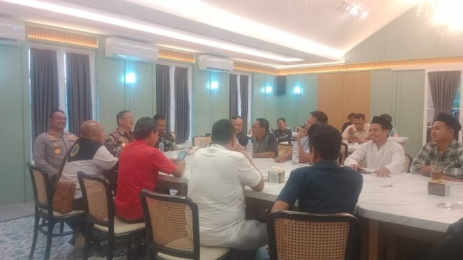 
					Bupati Pati Ganti Rencana Unjuk Rasa 13 Agustus dengan Tasyakuran, Tuntutan Warga Terpenuhi