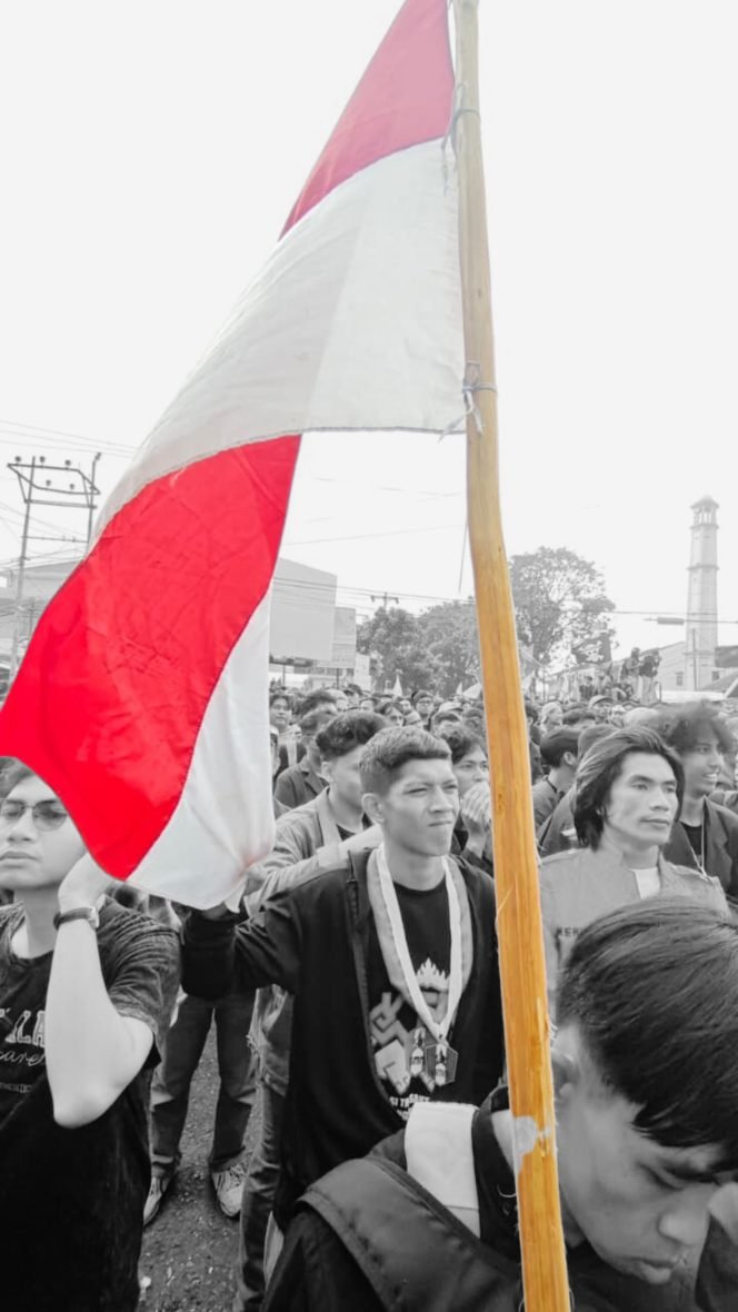
					Ribuan Mahasiswa Gelar Aksi Demo di DPRD Lampung, Tuntut Reformasi dan Keadilan