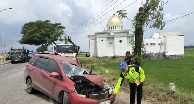 
					Empat Orang Luka-Luka dalam Kecelakaan di Jalan Lingkar Selatan Pati
