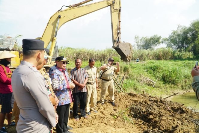 
					Pemkab Pati Antisipasi Banjir dengan Normalisasi Sungai Sentul di Kecamatan Jakenan