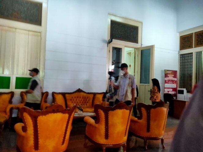 
					Kantor Bupati Pati di Gledah Penyidik KPK