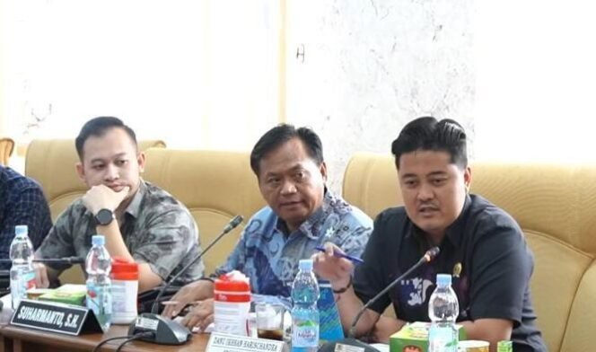 
					Suharmanto Usulkan Pembukaan Jalan Lumbungmas–Watesaji, Warga Tak Perlu Memutar ke Blora