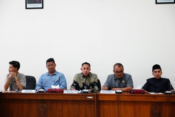 
					Komisi B DPRD Pati Klarifikasi Isu Potongan Hasil Panen, Siapkan Sidak ke Lapangan