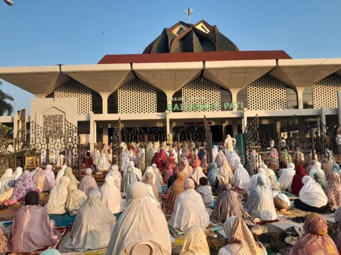 
					Plt Bupati Pati Ajak Warga Doakan Jemaah Haji, Satu Jamaah Asal Pati Wafat di Mekah