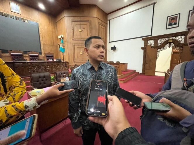 
					Narso Sebut Public Hearing Penting untuk Sempurnakan Raperda Bantuan Hukum
