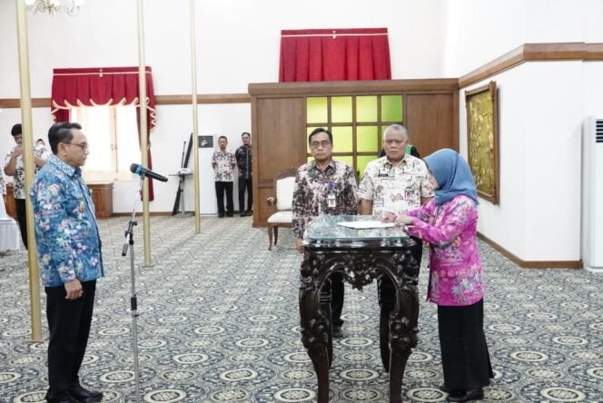 
					Pati Resmi Punya Pj Sekda Baru, Risma Ardhi Chandra Tekankan Integritas dan Pengawasan Internal