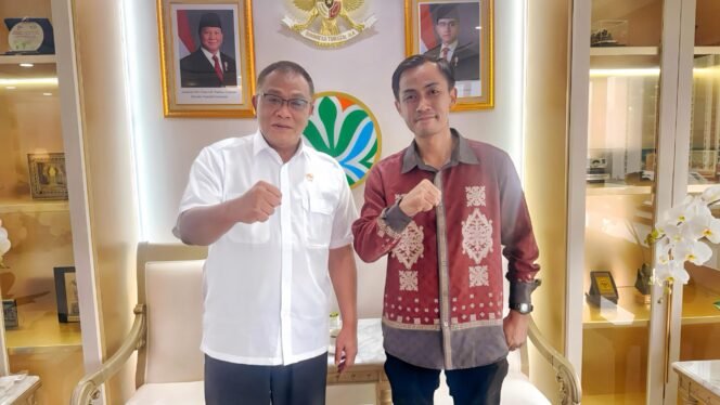 
					Peringati Hari Lingkungan Hidup : Sekjen DPP GMNI temui Menteri LH Bahas Penguatan Pasal 33 UUD 1945
