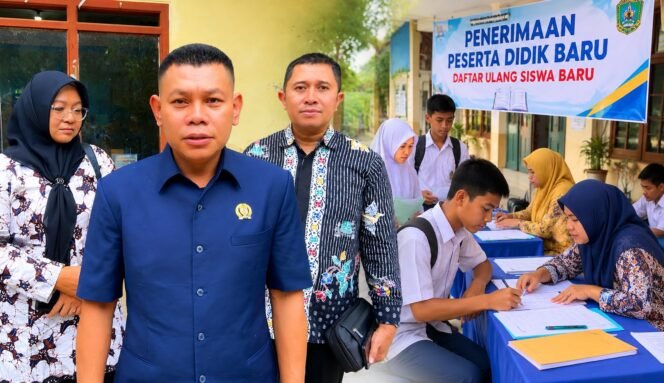 
					DPRD Pati Dukung Larangan Penjualan Seragam di Sekolah, Minta Aturan Dipatuhi