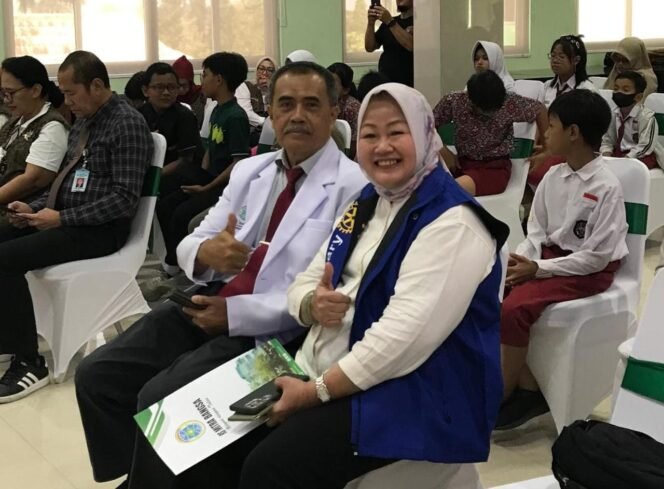 
					Kacamata Gratis Bukan Sekadar Alat Bantu, Suhartini Soroti Kepercayaan Diri Anak