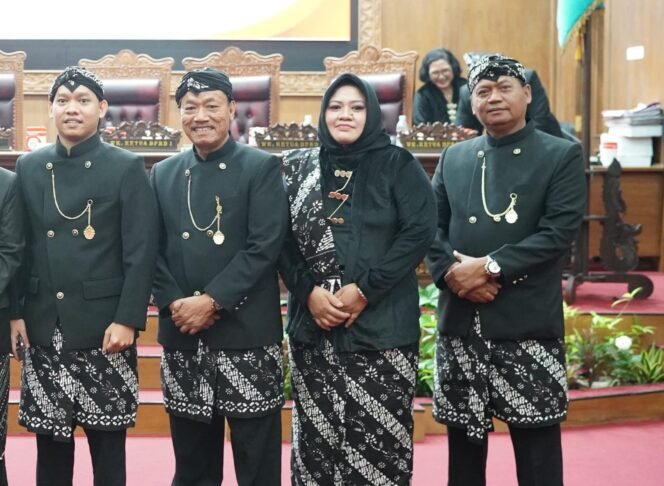 
					Komisi A Ingin Pelayanan Adminduk Pati Beradaptasi dengan Kebutuhan Zaman