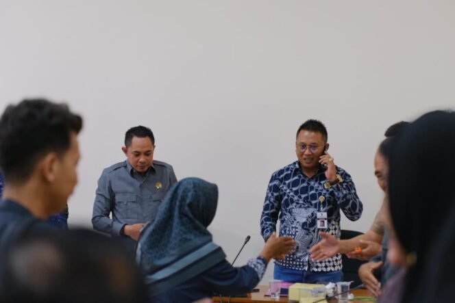 
					Mukit Soroti Jalan Tanggul Sungai Selok, Akses Warga Juwana Perlu Diperkuat