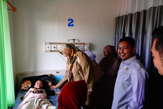 
					Komisi D Pastikan Korban Dugaan Keracunan MBG Tak Dibebani Biaya Perawatan