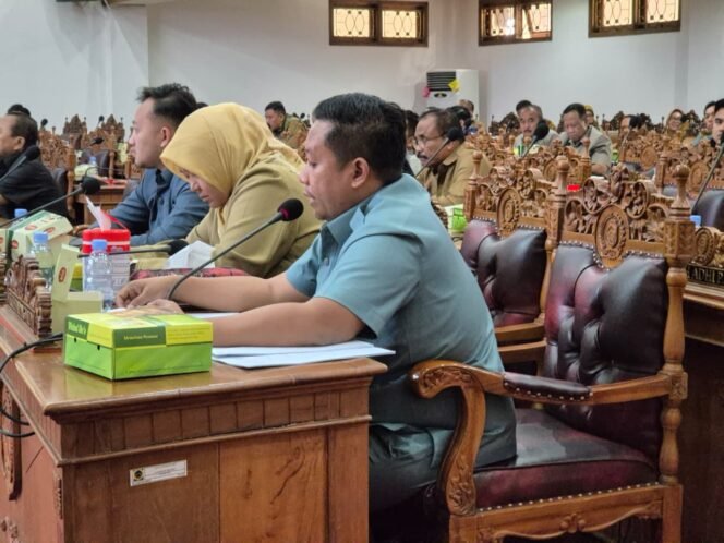 
					Bandang Soroti 15 Camat Tak Hadir Paripurna DPRD Pati