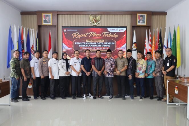 
					KPU KABUPATEN PESAWARAN GELAR RAPAT PLENO TERBUKA REKAPITULASI DAFTAR PEMILIH BERKELANJUTAN (PDPB)