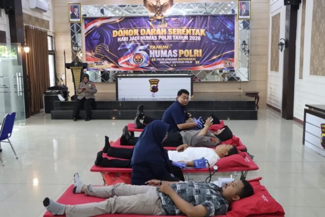 
					Peringati Hari Jadi Humas Polri ke-75, Polresta Pati Gelar Aksi Donor Darah